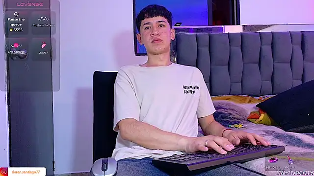 Mr daren  online show from June 6, 7:09 pm
