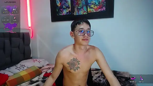 Snapshot of Mr_daren_ chatting on February 20, 10:59 pm Mr daren online show from February 20, 10:59 pm