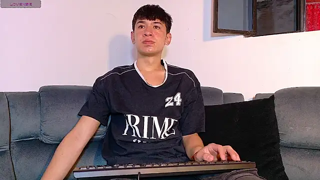 Snapshot of Mr_daren_ chatting on October 13, 5:08 pm Mr daren online show from October 13, 5:08 pm