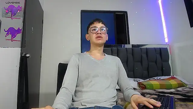Snapshot of Mr_daren_ chatting on February 10, 5:41 pm Mr daren online show from February 10, 5:41 pm