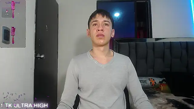 Snapshot of Mr_daren_ chatting on March 12, 5:49 pm Mr daren online show from March 12, 5:49 pm