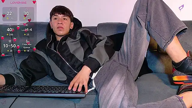 Snapshot of Mr_daren_ chatting on October 8, 5:17 pm Mr daren online show from October 8, 5:17 pm