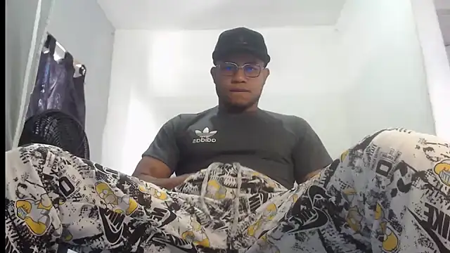 Snapshot of grandominantex1 chatting on October 18, 7:41 pm grandominantex1 online show from October 18, 7:41 pm