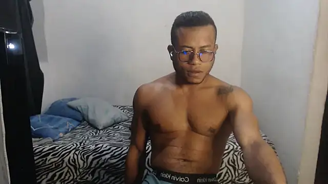 grandominantex1 online show from March 23, 7:47 am