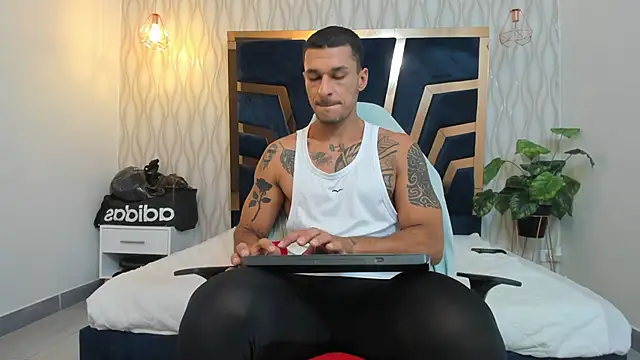 Snapshot of Adbel_Sady chatting on March 5, 11:38 am Adbel Sady online show from March 5, 11:38 am