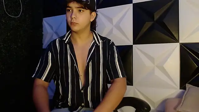 Snapshot of Dani_cumboy chatting on February 26, 6:04 am Dani cumboy online show from February 26, 6:04 am
