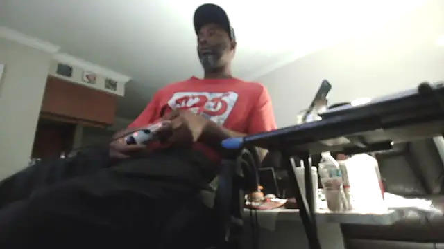 Snapshot of choco-sexo@xh chatting on October 25, 9:49 pm choco-sexoxh online show from October 25, 9:49 pm