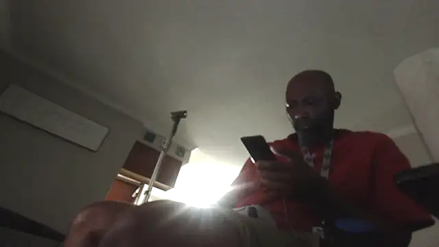 Snapshot of choco-sexo@xh chatting on October 13, 12:27 am choco-sexoxh online show from October 13, 12:27 am