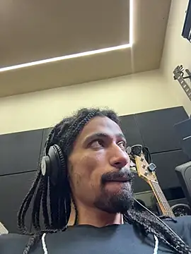 hotcamboy420 online show from December 14, 7:32 pm