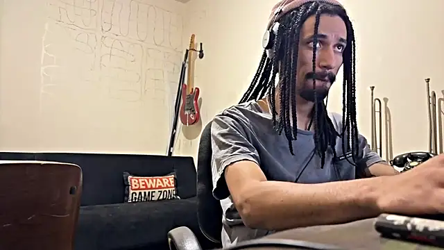 Snapshot of hotcamboy420 chatting on October 23, 4:38 am hotcamboy420 online show from October 23, 4:38 am