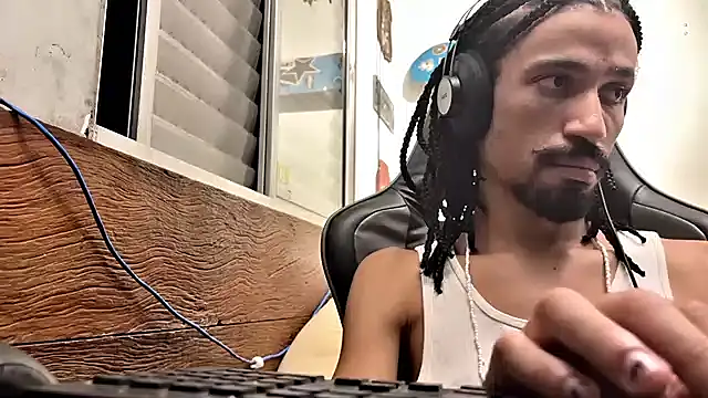 hotcamboy420 online show from February 7, 4:27 am