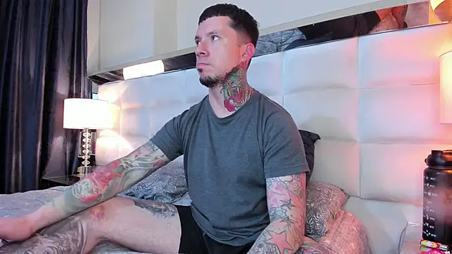 Snapshot of Adam_tatto chatting on October 26, 5:53 am Adam tatto online show from October 26, 5:53 am