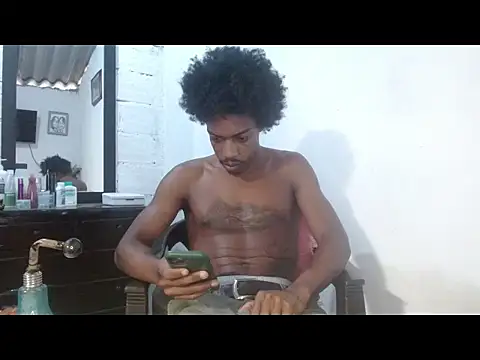 Larry-n-clouds online show from May 19, 8:59 pm