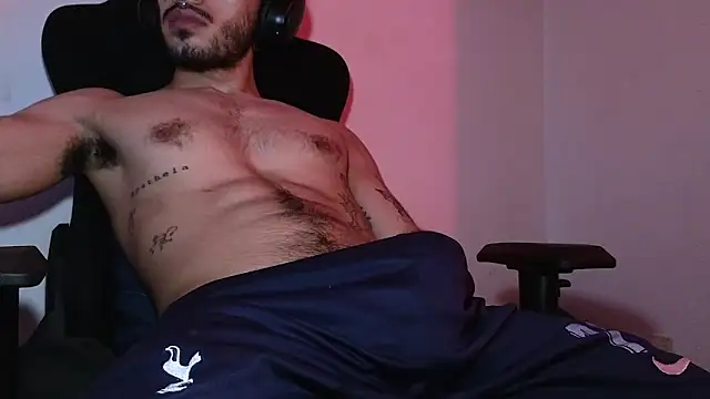 Luan-wood online show from May 10, 3:57 pm