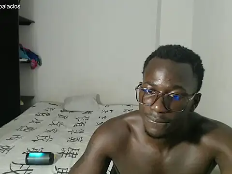  Lowmaypalacios online show from February 2, 8:50 pm