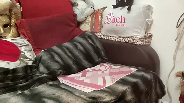 Snapshot of EroticVenetian chatting on October 29, 9:45 am EroticVenetian online show from October 29, 9:45 am