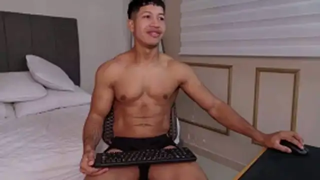 Guy Strong19 online show from December 21, 12:02 pm