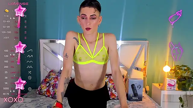 Snapshot of dominic_thailor chatting on January 31, 2:49 pm dominic thailor online show from January 31, 2:49 pm