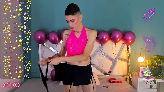 Snapshot of dominic_thailor chatting on December 24, 2:12 pm dominic thailor online show from December 24, 2:12 pm