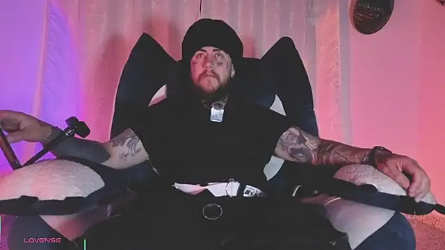 Ash gusbig online show from April 27, 3:47 am