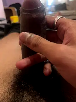 Snapshot of hairydude49 chatting on October 17, 8:40 am hairydude49 online show from October 17, 8:40 am