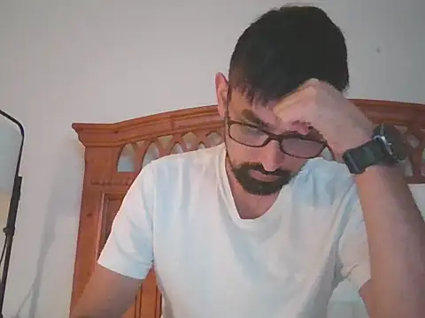 spence204011 online show from October 24, 9:27 pm