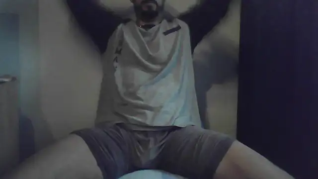 Snapshot of fl3xxx1 chatting on December 26, 9:44 am fl3xxx1 online show from December 26, 9:44 am