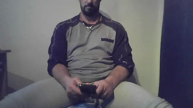 Snapshot of fl3xxx1 chatting on February 13, 8:13 pm fl3xxx1 online show from February 13, 8:13 pm