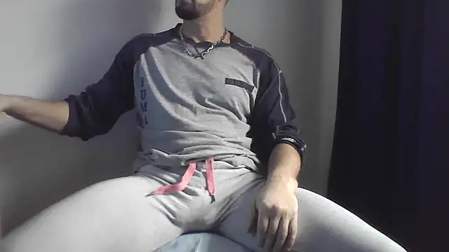 Snapshot of fl3xxx1 chatting on January 14, 9:02 am fl3xxx1 online show from January 14, 9:02 am