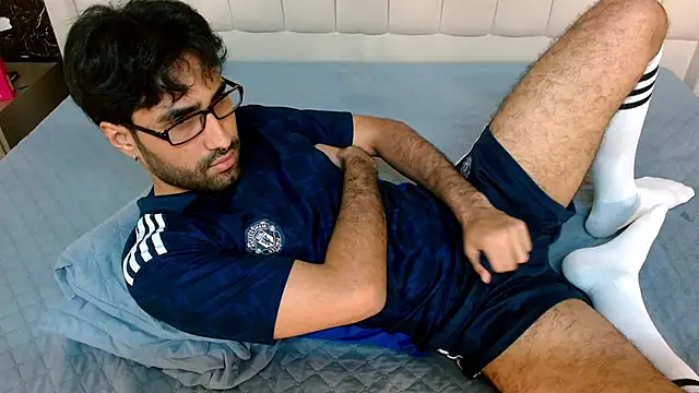 MilanZaire online show from January 7, 7:52 pm