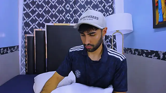 MilanZaire online show from October 21, 12:47 am