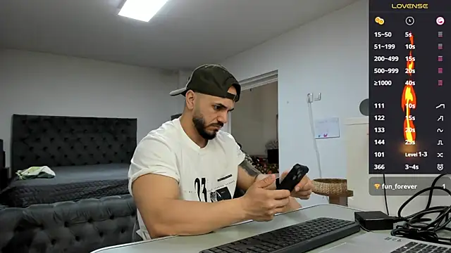 supermanboy94 online show from March 26, 7:23 am