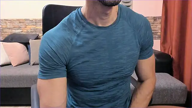 Snapshot of HotHunkTrainer chatting on September 11, 7:07 am HotHunkTrainer online show from September 11, 7:07 am