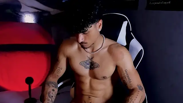 Thomas Fit1 online show from May 5, 2:46 am