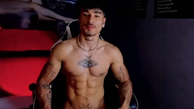 Thomas Fit1 online show from April 30, 10:58 pm
