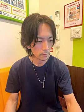 Snapshot of Katakuriko-Denpun chatting on October 8, 9:35 am Katakuriko-Denpun online show from October 8, 9:35 am