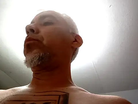 Snapshot of Xoc8_ chatting on November 1, 3:43 am Xoc8 online show from November 1, 3:43 am