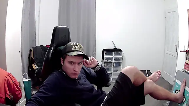 PKrisztian online show from April 21, 11:33 pm