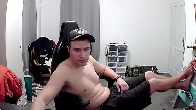 PKrisztian online show from April 25, 10:40 pm