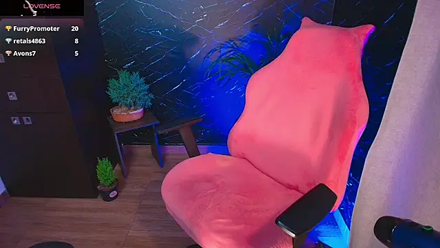 Snapshot of Palo_santo chatting on October 12, 10:31 am Palo santo online show from October 12, 10:31 am