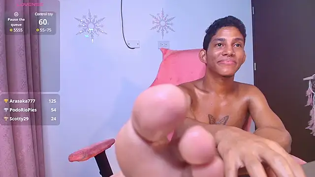 Snapshot of Palo_santo chatting on February 23, 12:37 am Palo santo online show from February 23, 12:37 am