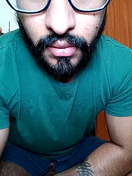 Snapshot of HombreS3n chatting on March 17, 9:24 pm HombreS3n online show from March 17, 9:24 pm