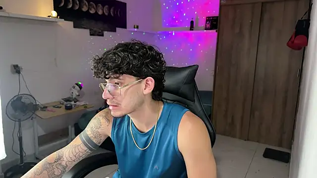 Kisan Smith online show from April 29, 5:01 am