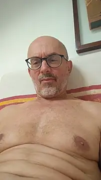 Snapshot of MadProfessor chatting on October 8, 12:53 pm MadProfessor online show from October 8, 12:53 pm