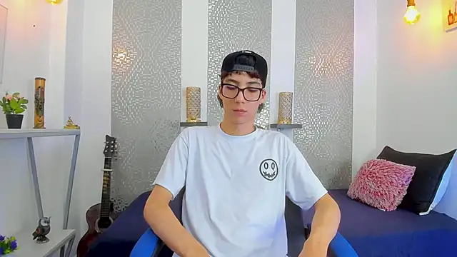 Snapshot of Nikolay_Gregori chatting on March 3, 4:23 am Nikolay Gregori online show from March 3, 4:23 am