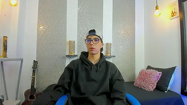Snapshot of Nikolay_Gregori chatting on February 27, 3:58 am Nikolay Gregori online show from February 27, 3:58 am