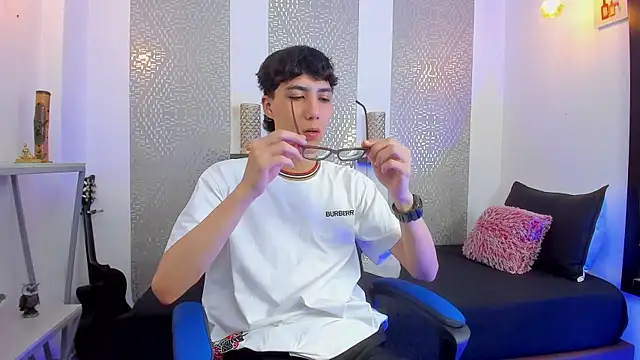 Snapshot of Nikolay_Gregori chatting on February 21, 4:07 am Nikolay Gregori online show from February 21, 4:07 am
