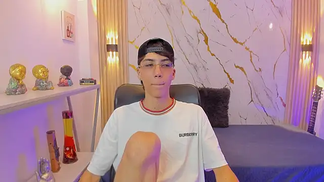 Nikolay Gregori online show from April 29, 4:28 am