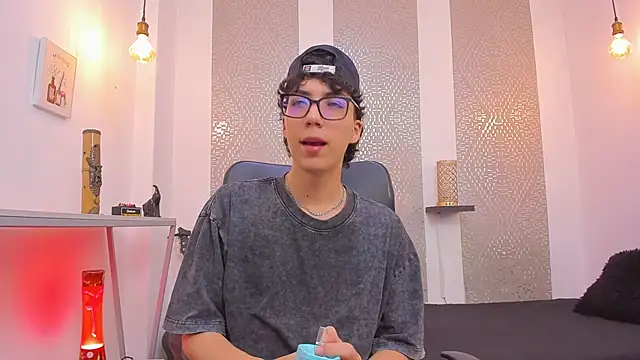 Snapshot of Nikolay_Gregori chatting on October 10, 5:23 am Nikolay Gregori online show from October 10, 5:23 am