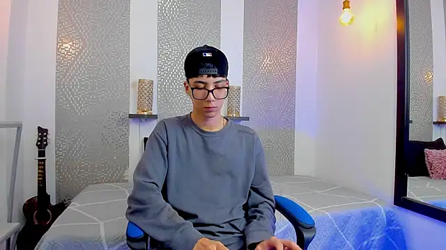 Snapshot of Nikolay_Gregori chatting on February 4, 4:16 am Nikolay Gregori online show from February 4, 4:16 am